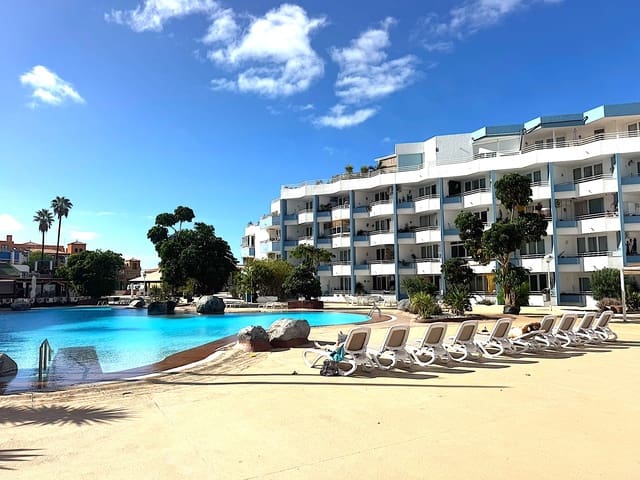 1 slaapkamer Appartement te koop in Golf del Sur, San Miguel de Abona met zwembad garage - € 235.000 (Ref: 10132197)
