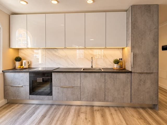 1 slaapkamer Appartement te koop in Los Cristianos, Arona met zwembad - € 335.000 (Ref: 10136690)