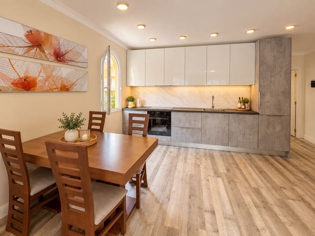 1 slaapkamer Appartement te koop in Los Cristianos, Arona met zwembad - € 335.000 (Ref: 10136690)