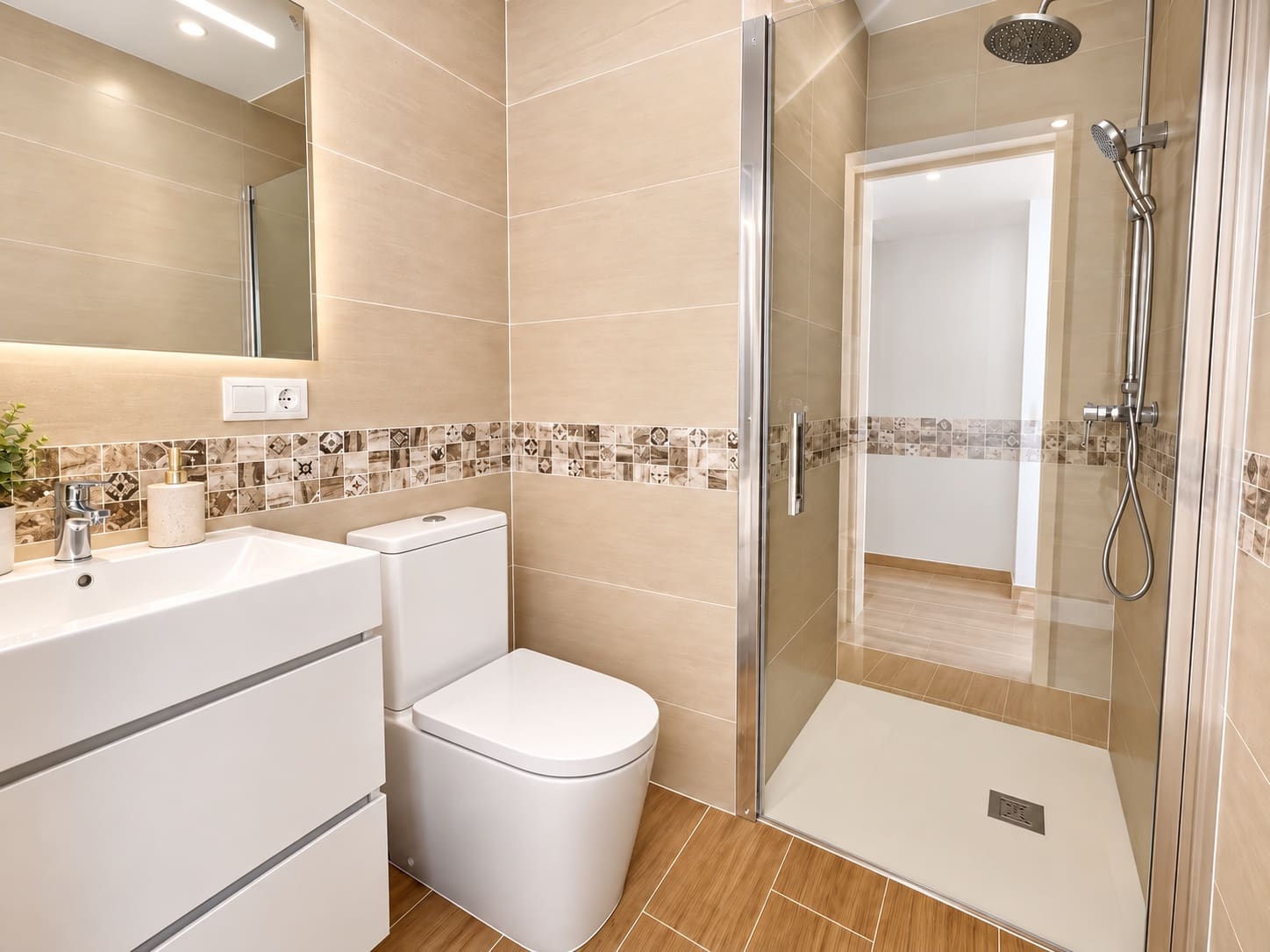 5 bedroom Terraced Villa for sale in Las Galletas - € 700,000 (Ref: 10155916)