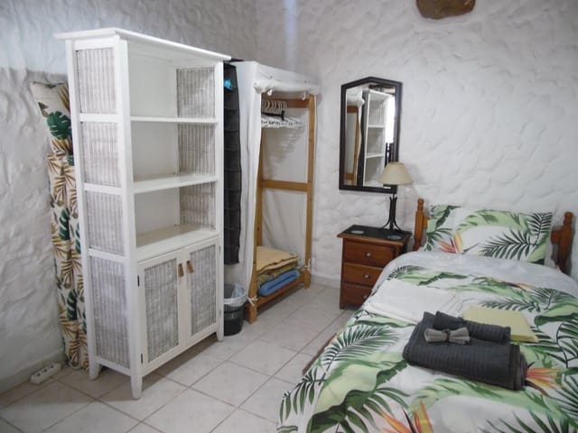 4 soveværelse Byhus til salg i San Miguel de Abona med garage - € 369.000 (Ref: 8105070)