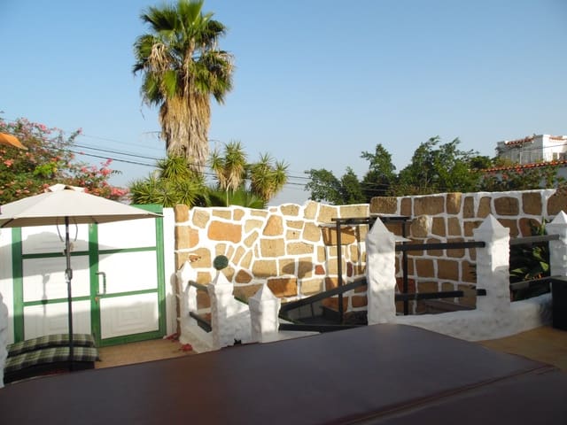 4 soveværelse Byhus til salg i San Miguel de Abona med garage - € 369.000 (Ref: 8105070)