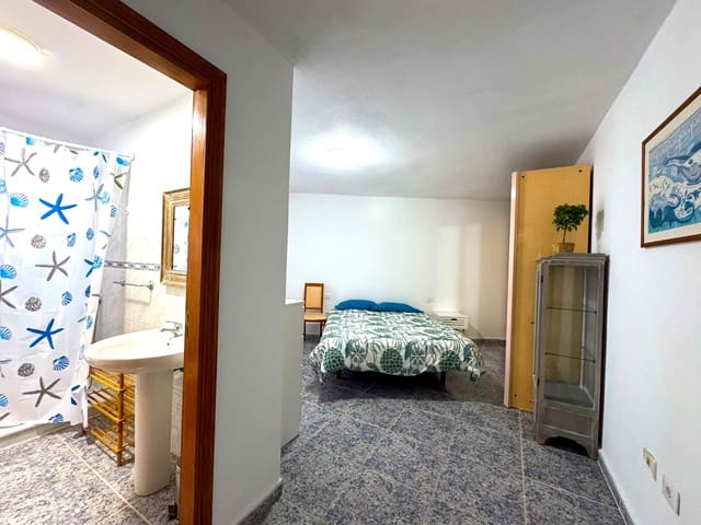 3 quarto Apartamento para arrendar em Los Gigantes, Santiago del Teide com garagem - 1 075 € (Ref: 8267418)