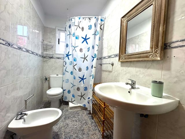 3 quarto Apartamento para arrendar em Los Gigantes, Santiago del Teide com garagem - 1 075 € (Ref: 8267418)