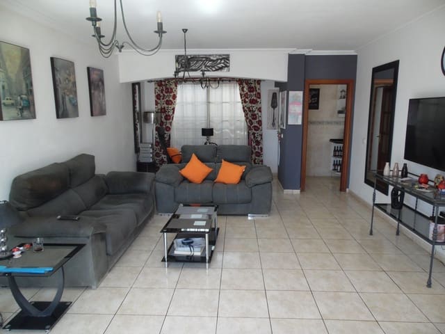 3 soveværelse Villa til salg i Parque de la Reina, Arona med garage - € 430.000 (Ref: 8399748)