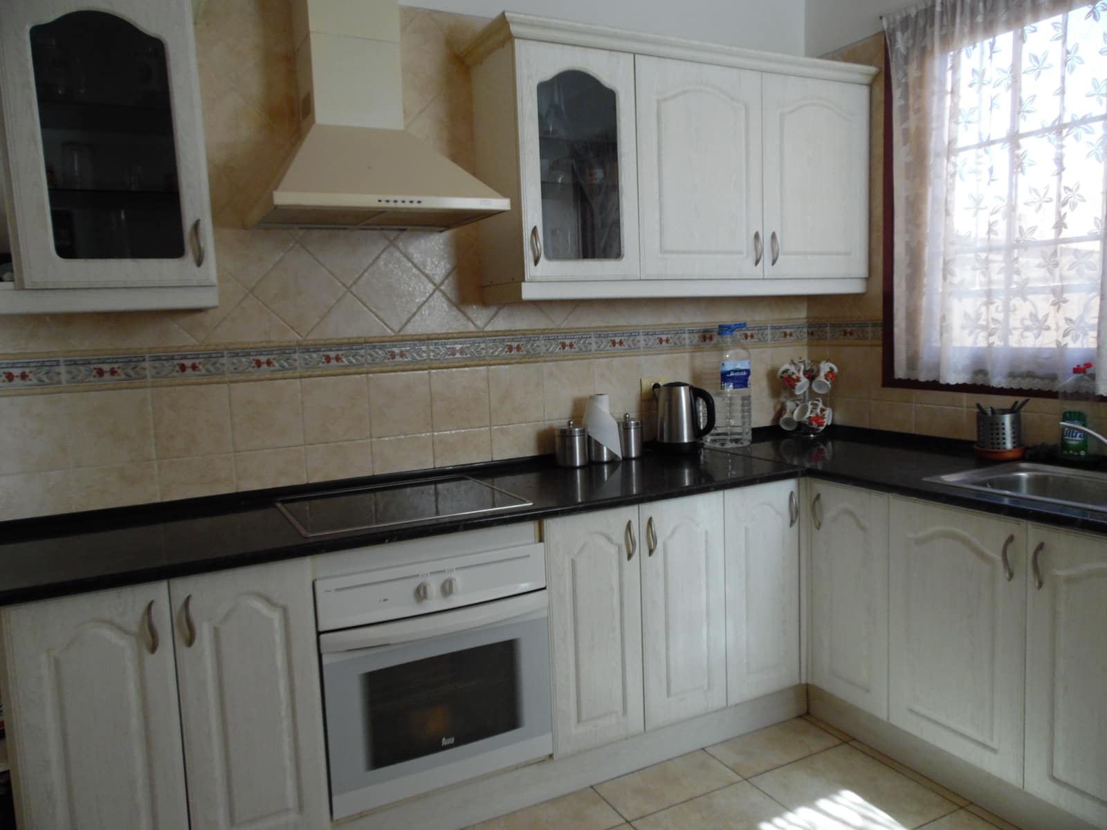 3 soveværelse Villa til salg i Parque de la Reina med garage - € 430.000 (Ref: 8399748)