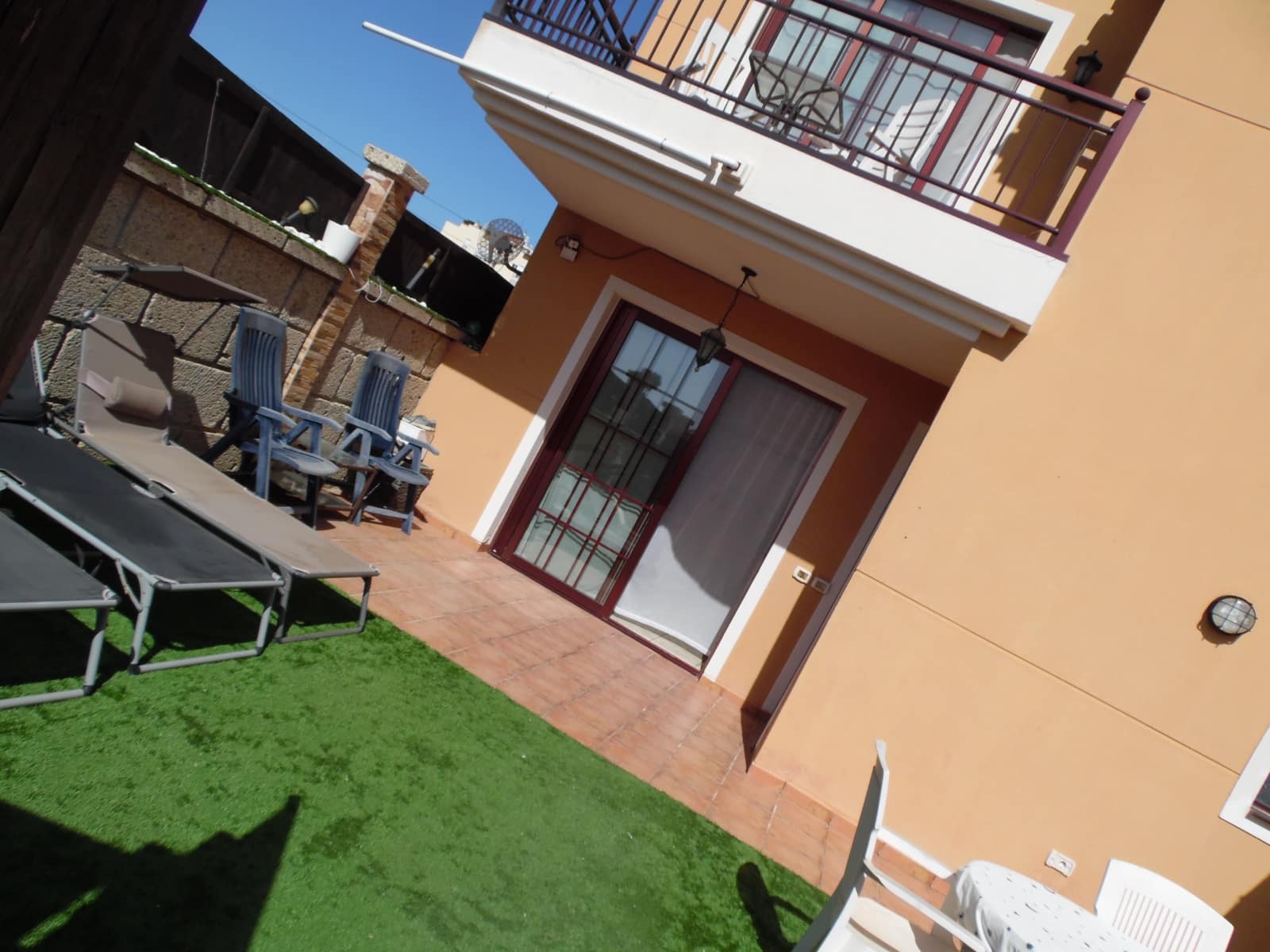 3 soveværelse Villa til salg i Parque de la Reina med garage - € 430.000 (Ref: 8399748)