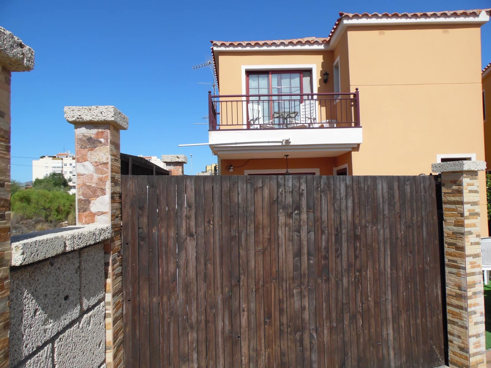 3 soveværelse Villa til salg i Parque de la Reina med garage - € 430.000 (Ref: 8399748)