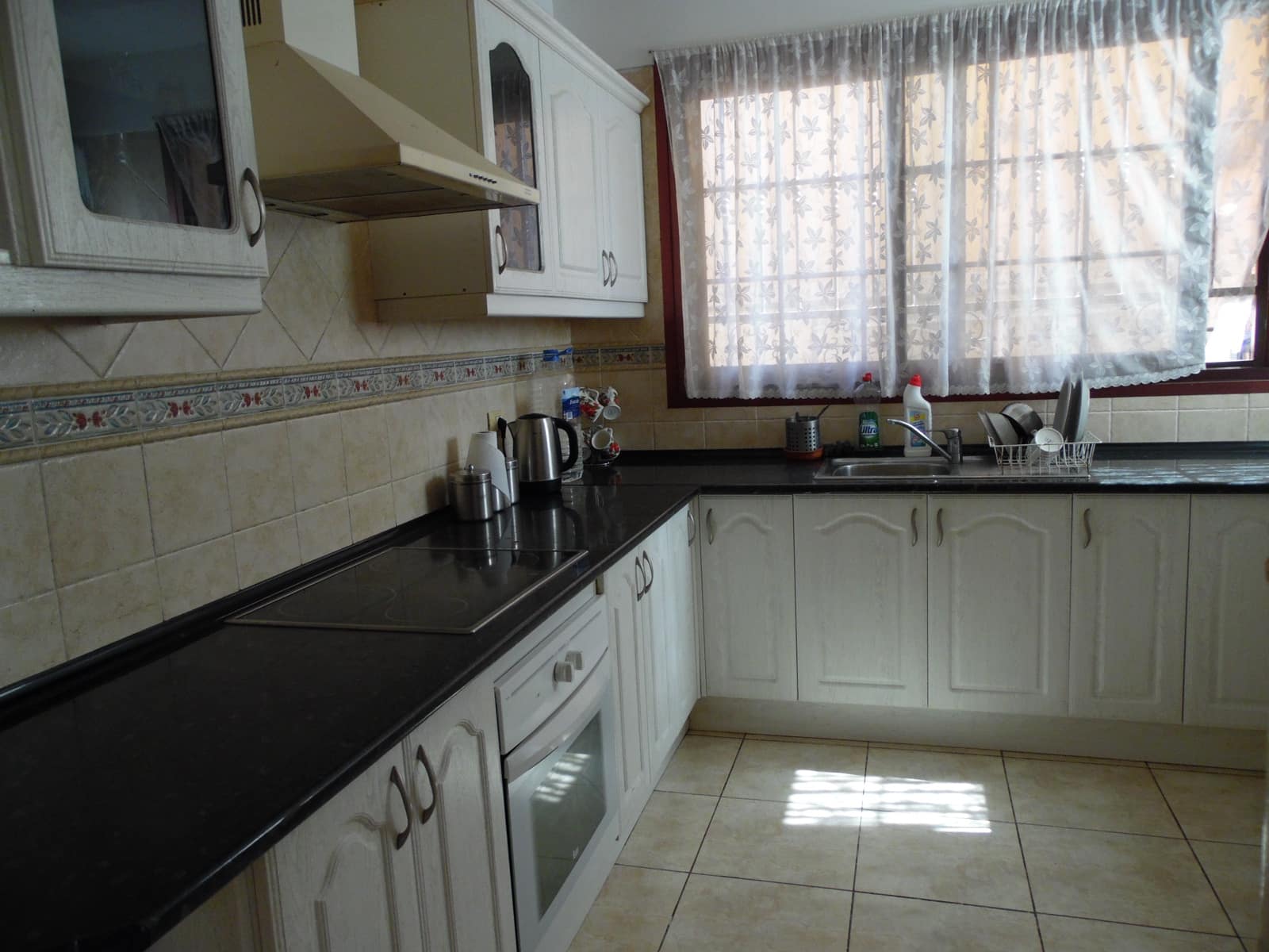 3 soveværelse Villa til salg i Parque de la Reina med garage - € 430.000 (Ref: 8399748)