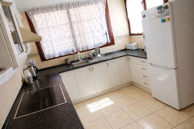 3 soverom Villa til salgs i Parque de la Reina, Arona med garasje - € 430 000 (Ref: 8399748)