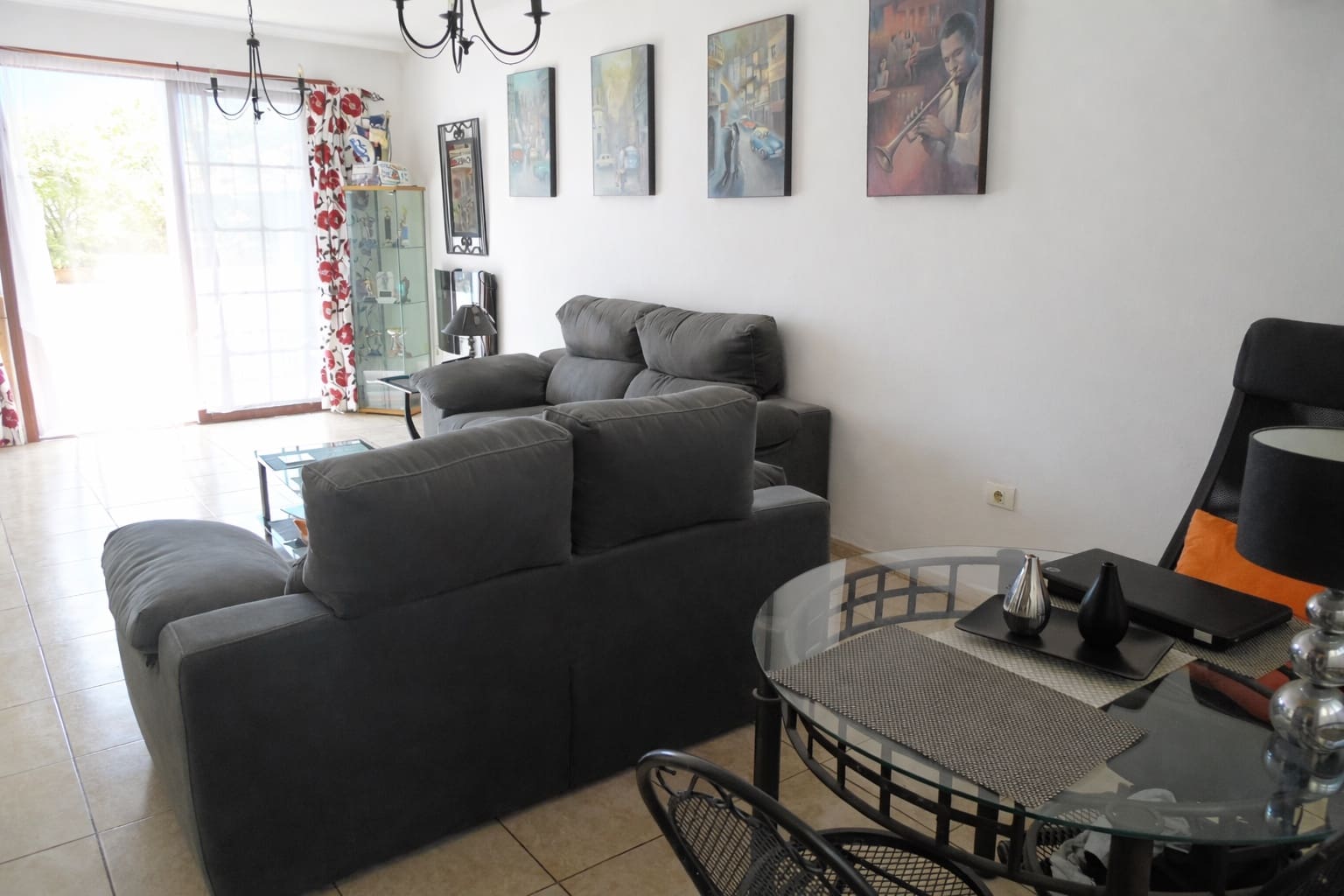 3 bedroom Villa for sale in Parque de la Reina with garage - € 430,000 (Ref: 8399748)