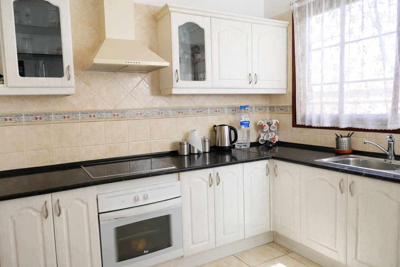 3 bedroom Villa for sale in Parque de la Reina with garage - € 430,000 (Ref: 8399748)