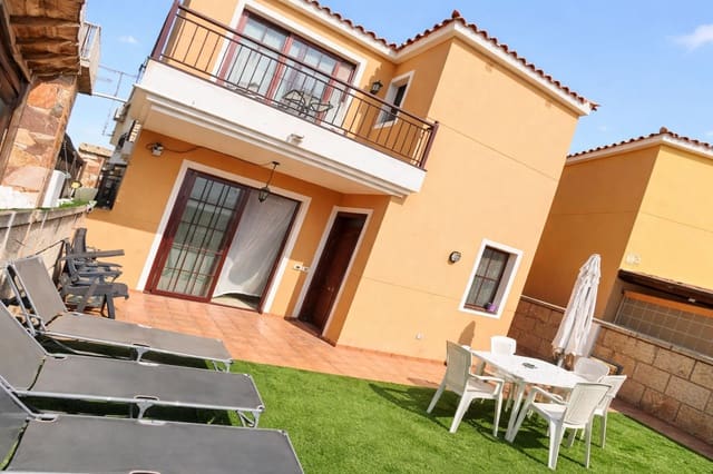 3 soverom Villa til salgs i Parque de la Reina, Arona med garasje - € 430 000 (Ref: 8399748)