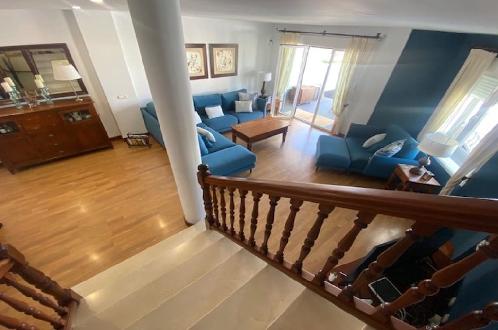 4 soveværelse Villa til salg i Los Cristianos med swimmingpool garage - € 890.000 (Ref: 8511229)