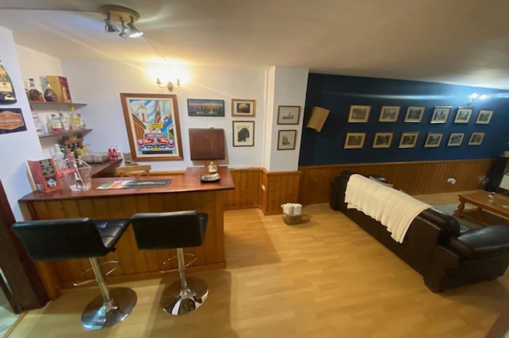 4 soveværelse Villa til salg i Los Cristianos med swimmingpool garage - € 890.000 (Ref: 8511229)