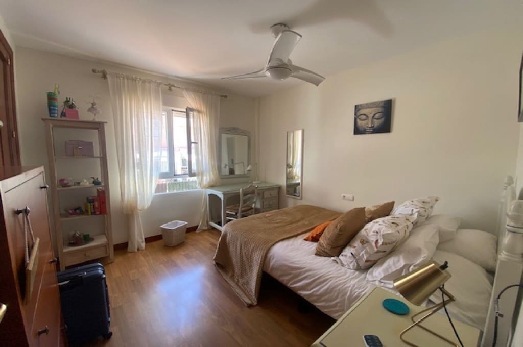 4 soveværelse Villa til salg i Los Cristianos med swimmingpool garage - € 890.000 (Ref: 8511229)