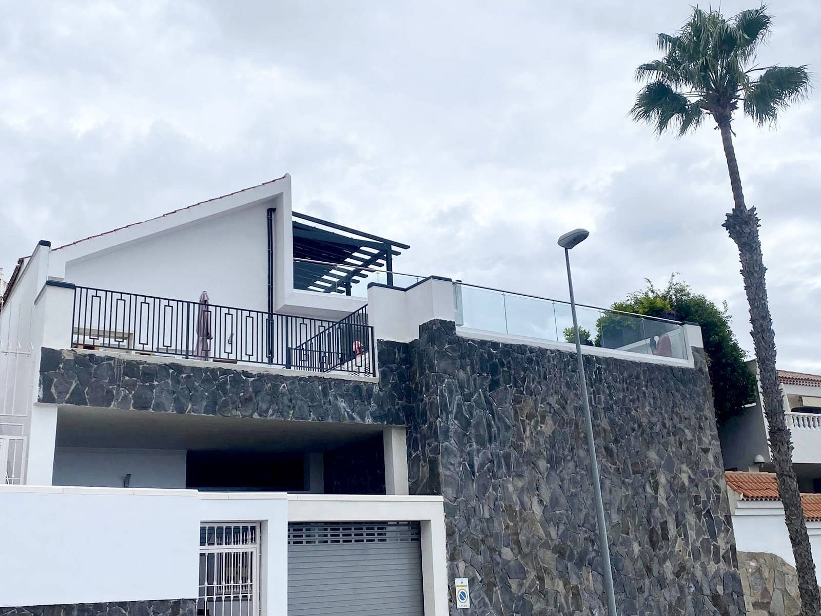 6 soveværelse Villa til salg i Costa Adeje med swimmingpool garage - € 1.995.000 (Ref: 8608760)