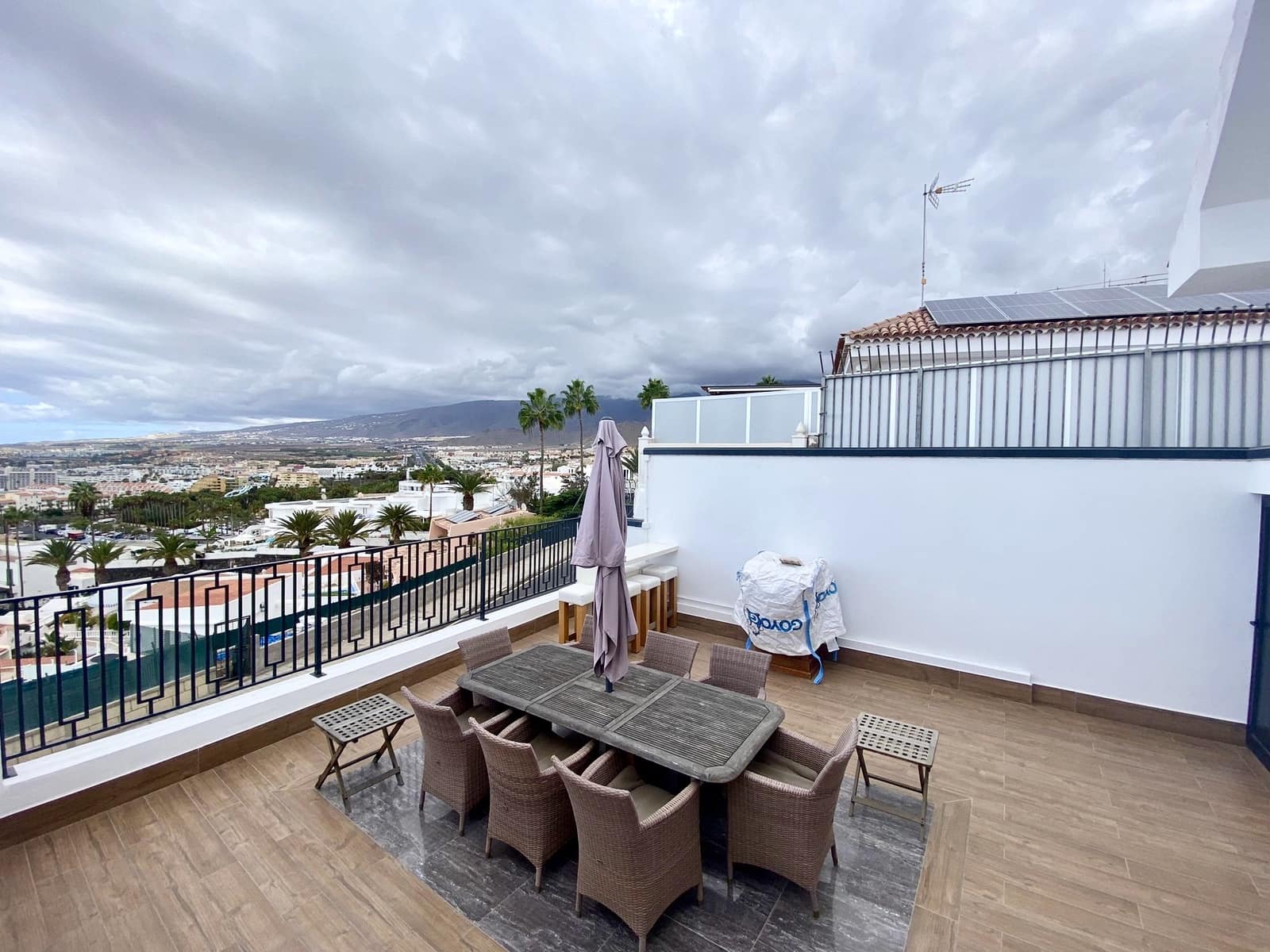 6 soveværelse Villa til salg i Costa Adeje med swimmingpool garage - € 1.995.000 (Ref: 8608760)