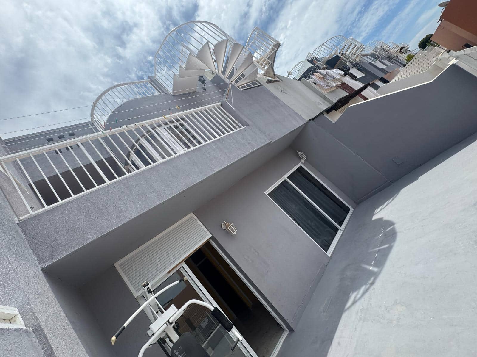 3 soveværelse Byhus til salg i Adeje med garage - € 365.000 (Ref: 8952299)