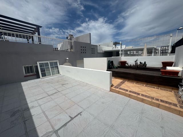 3 soveværelse Byhus til salg i Adeje med garage - € 365.000 (Ref: 8952299)