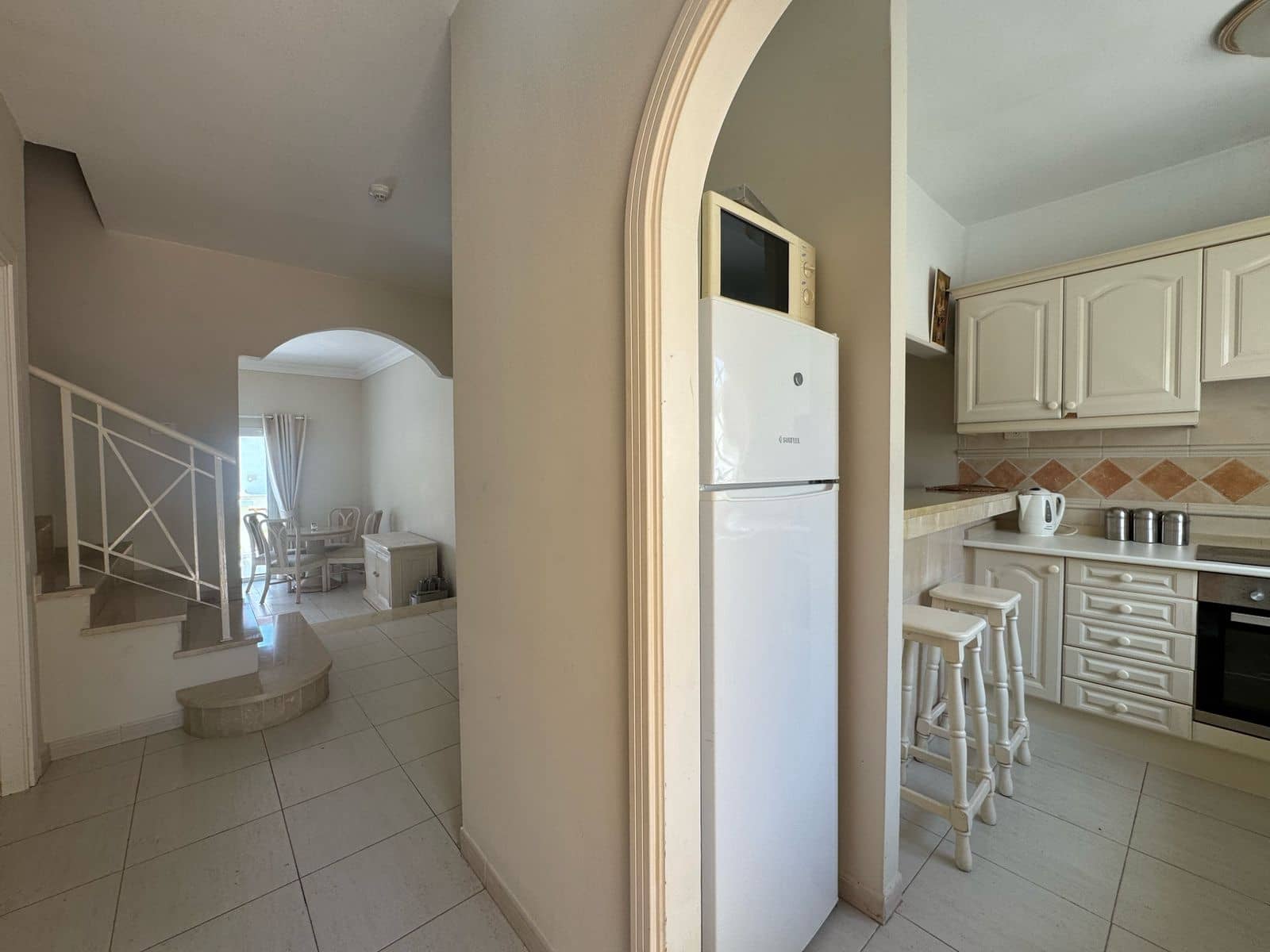 2 bedroom Apartment for rent in Los Cristianos with pool garage - € 1,900 (Ref: 8952310)