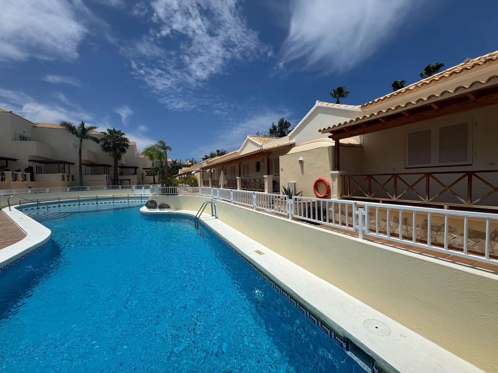 2 bedroom Apartment for rent in Los Cristianos with pool garage - € 1,900 (Ref: 8952310)