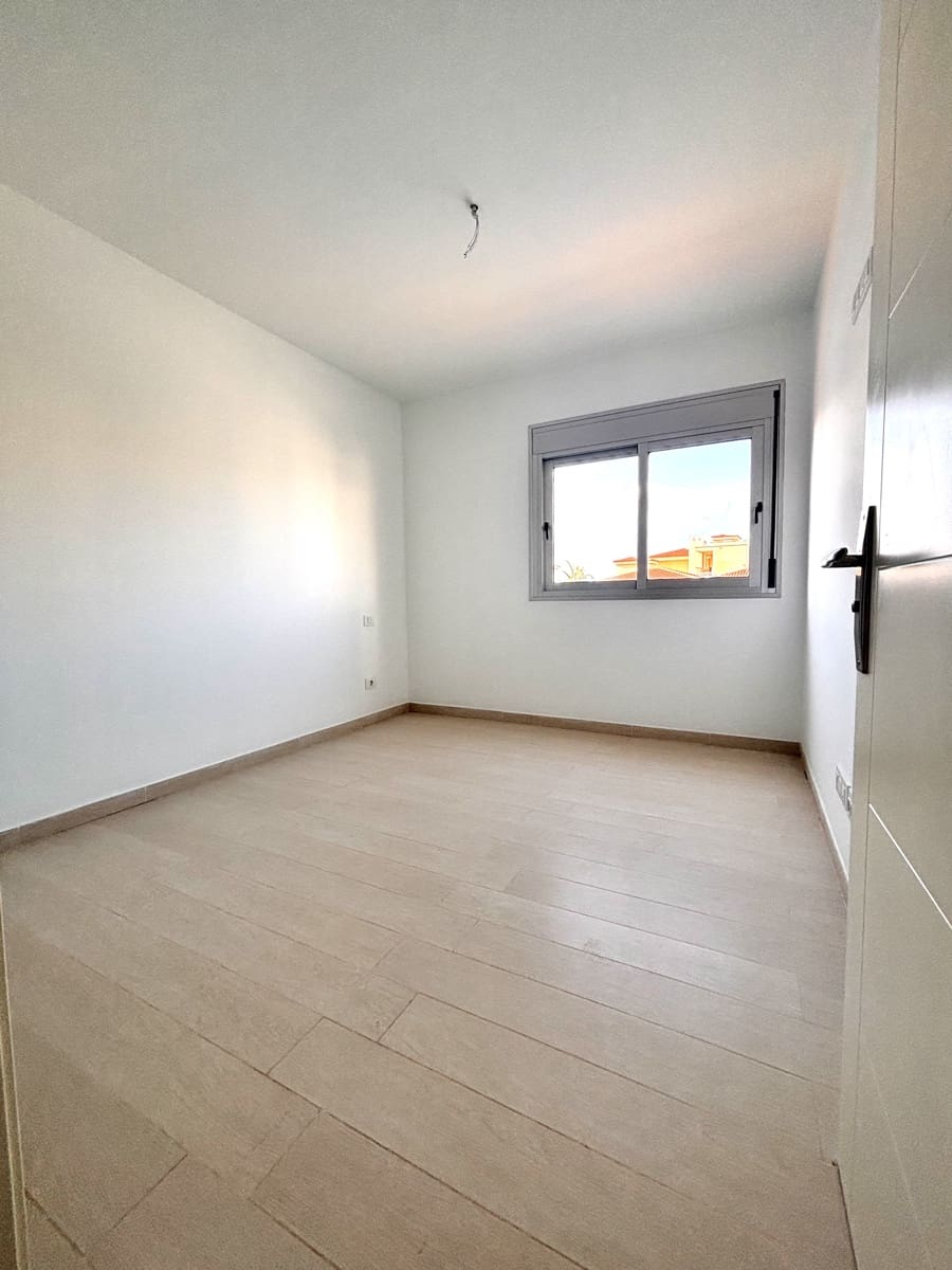 2 soveværelse Lejlighed til salg i Amarilla Golf med swimmingpool garage - € 314.500 (Ref: 8962078)