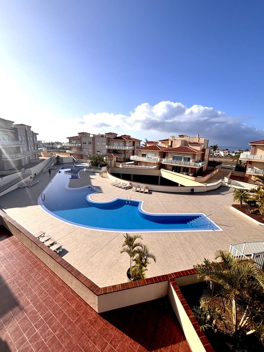 2 soverom Penthouse til salgs i Amarilla Golf med svømmebasseng garasje - € 389 000 (Ref: 8962628)