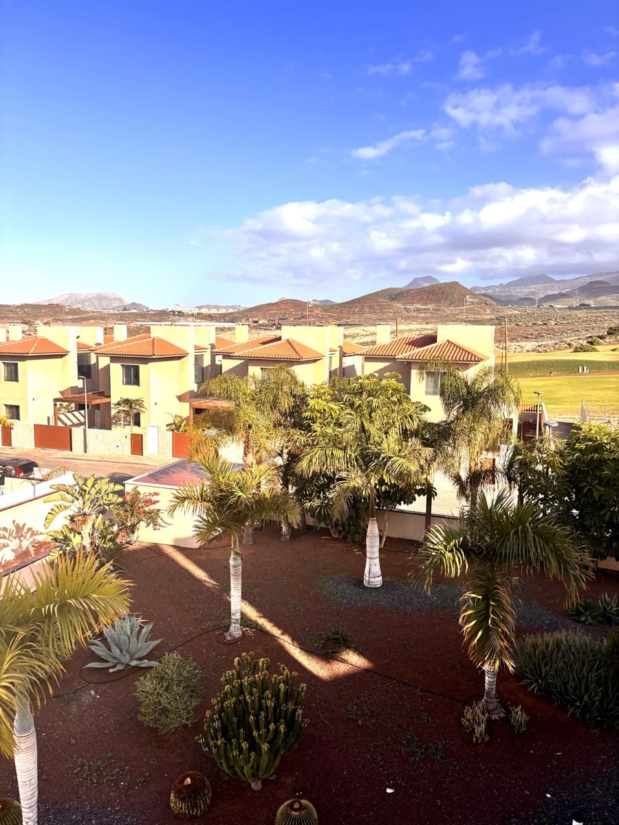 2 soverom Penthouse til salgs i Amarilla Golf med svømmebasseng garasje - € 389 000 (Ref: 8962628)