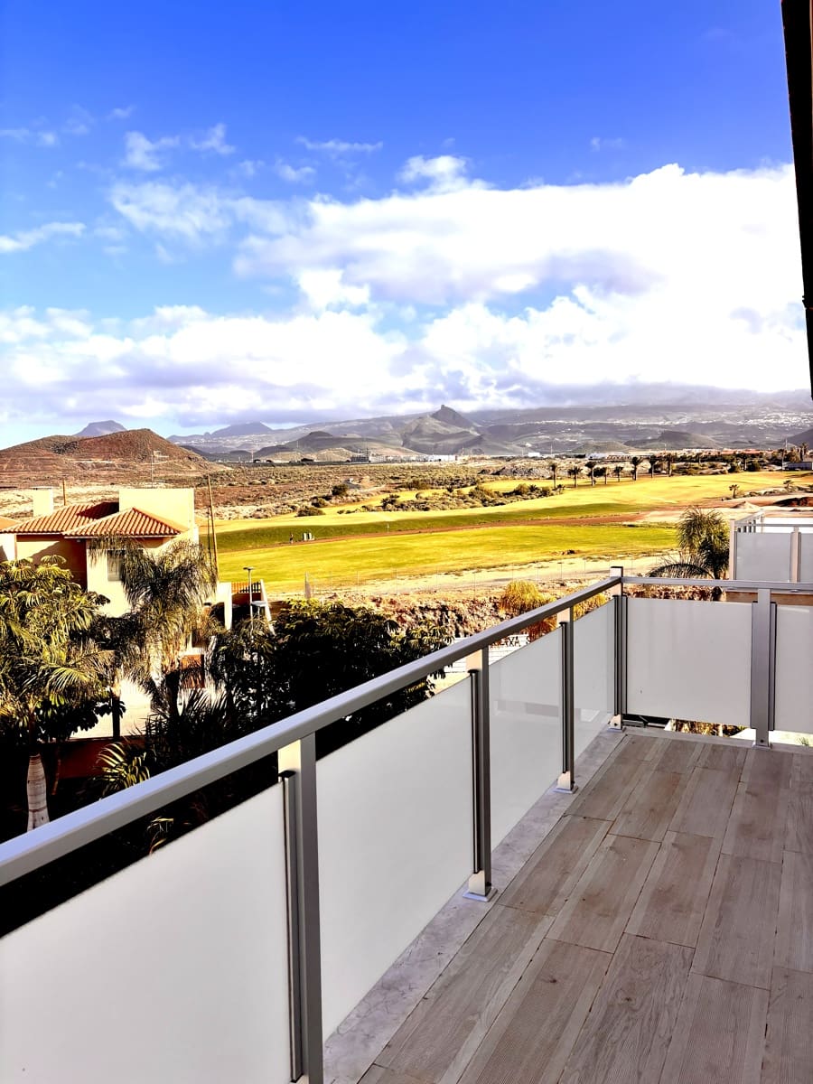 2 soverom Penthouse til salgs i Amarilla Golf med svømmebasseng garasje - € 389 000 (Ref: 8962628)