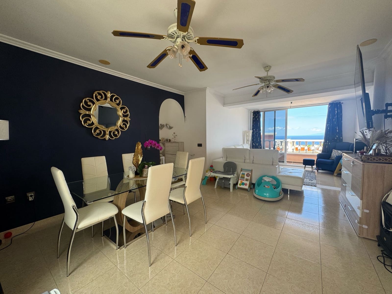 3 bedroom Apartment for sale in Costa Adeje with pool garage - € 460,000 (Ref: 8987329)