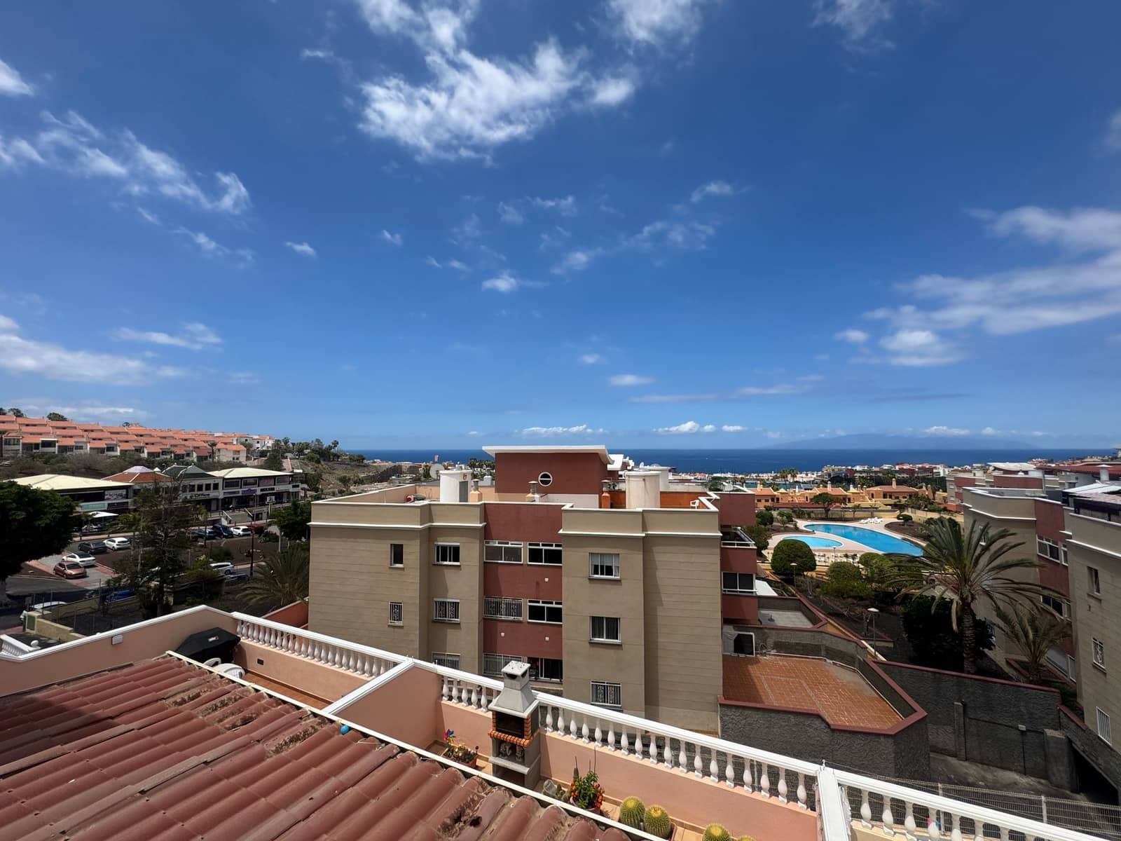 3 bedroom Apartment for sale in Costa Adeje with pool garage - € 460,000 (Ref: 8987329)