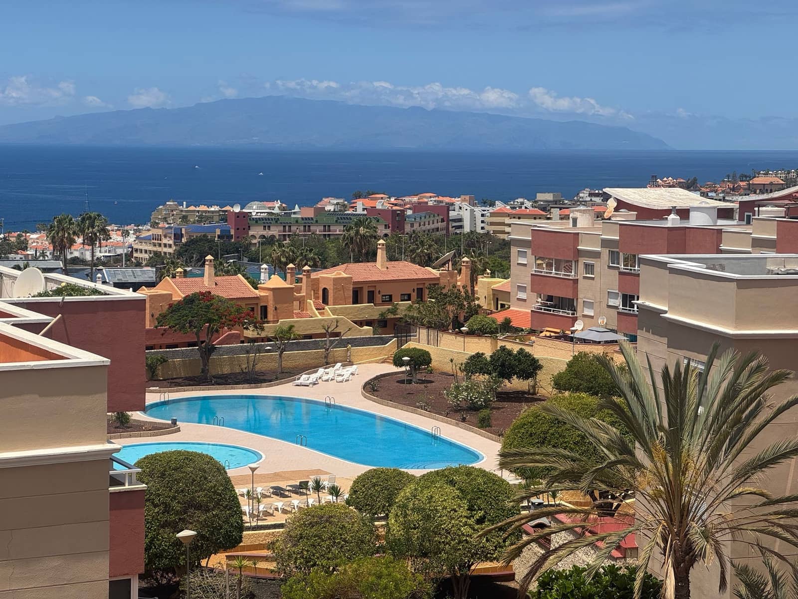 3 bedroom Apartment for sale in Costa Adeje with pool garage - € 460,000 (Ref: 8987329)