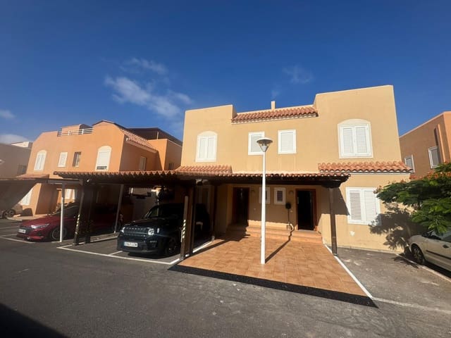 4 soveværelse Byhus til leje i Costa Adeje, Adeje med garage - € 2.500 (Ref: 9097746)