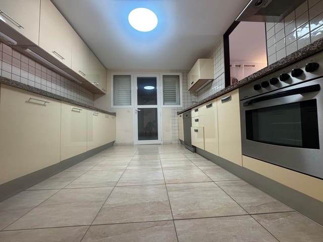 4 soveværelse Byhus til salg i Costa Adeje, Adeje med garage - € 720.000 (Ref: 9099696)