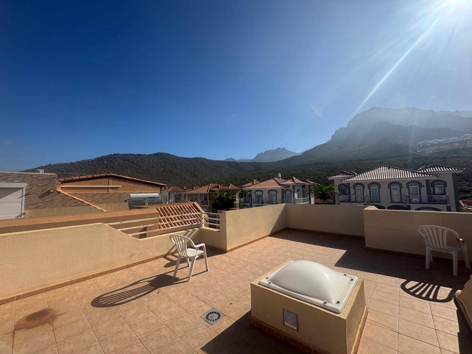 4 soverom Hus til salgs i Costa Adeje med garasje - € 720 000 (Ref: 9099696)
