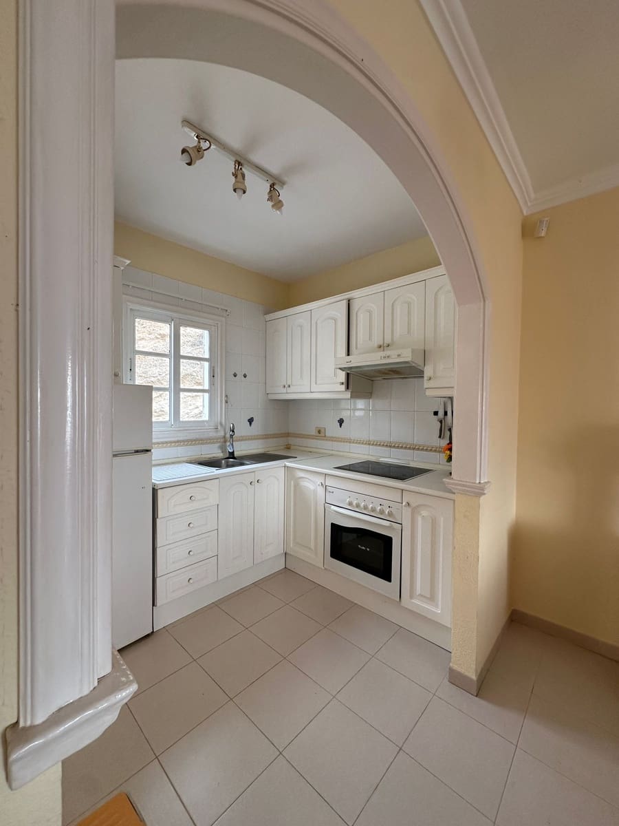 1 bedroom Apartment for sale in Costa Adeje with pool - € 299,000 (Ref: 9104095)