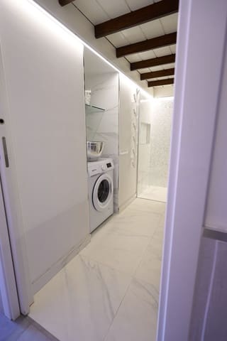 2 soveværelse Lejlighed til salg i Los Cristianos, Arona med swimmingpool - € 359.000 (Ref: 9105141)