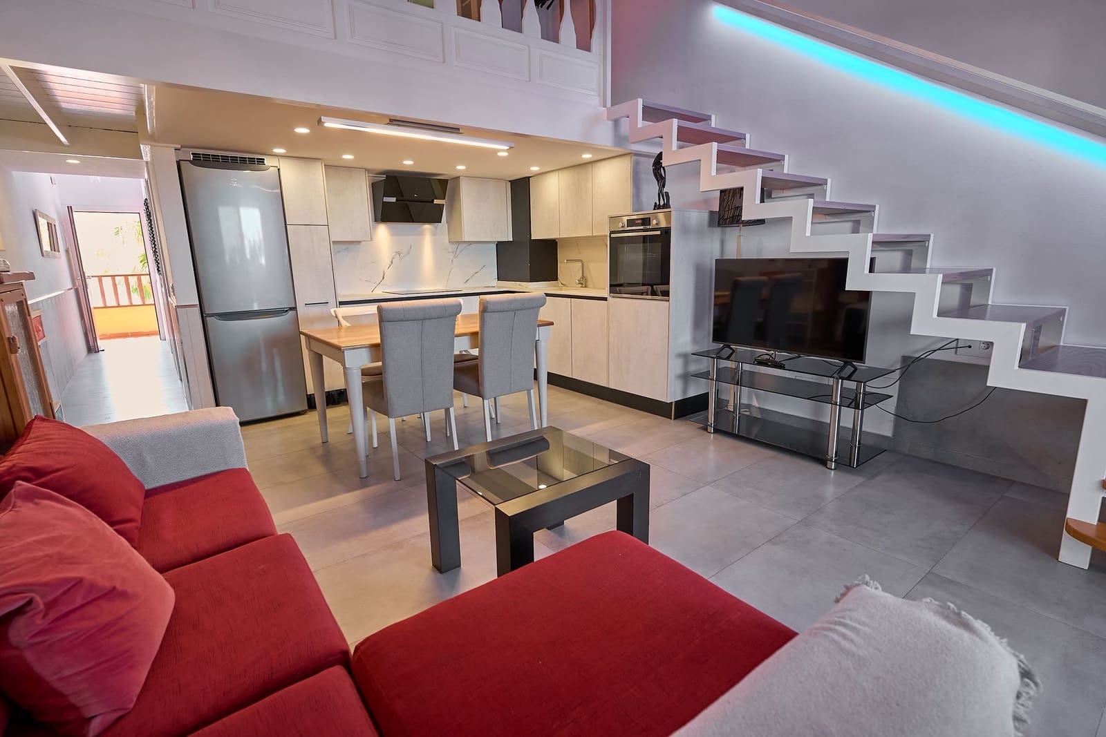 2 soveværelse Lejlighed til salg i Los Cristianos med swimmingpool - € 359.000 (Ref: 9105141)