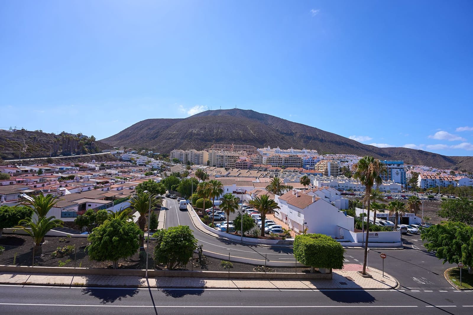 2 soveværelse Lejlighed til salg i Los Cristianos med swimmingpool - € 359.000 (Ref: 9105141)