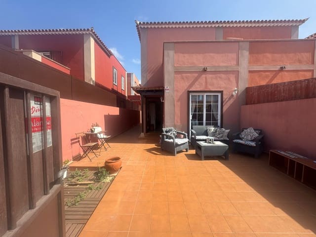2 soverom Hus til salgs i Arona med garasje - € 280 000 (Ref: 9117452)