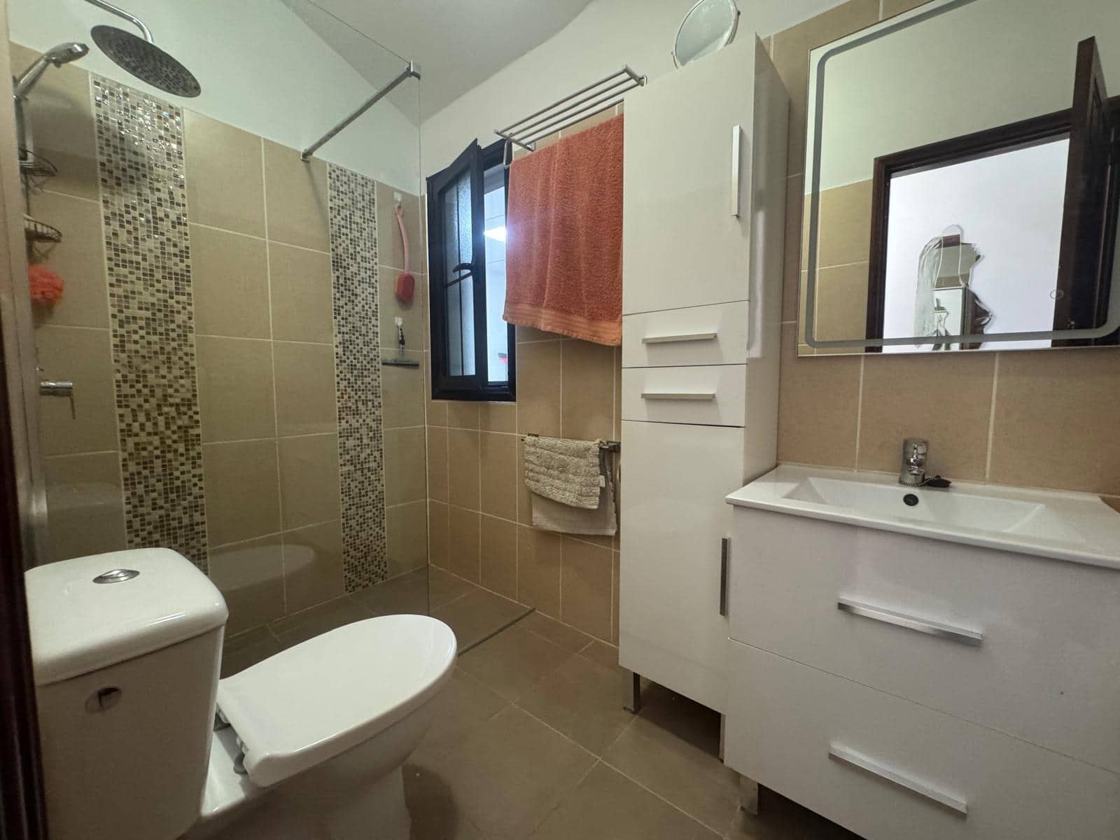 2 sypialnia Apartament na sprzedaż w Amarilla Golf z basenem garażem - 325 000 € (Ref: 9127768)