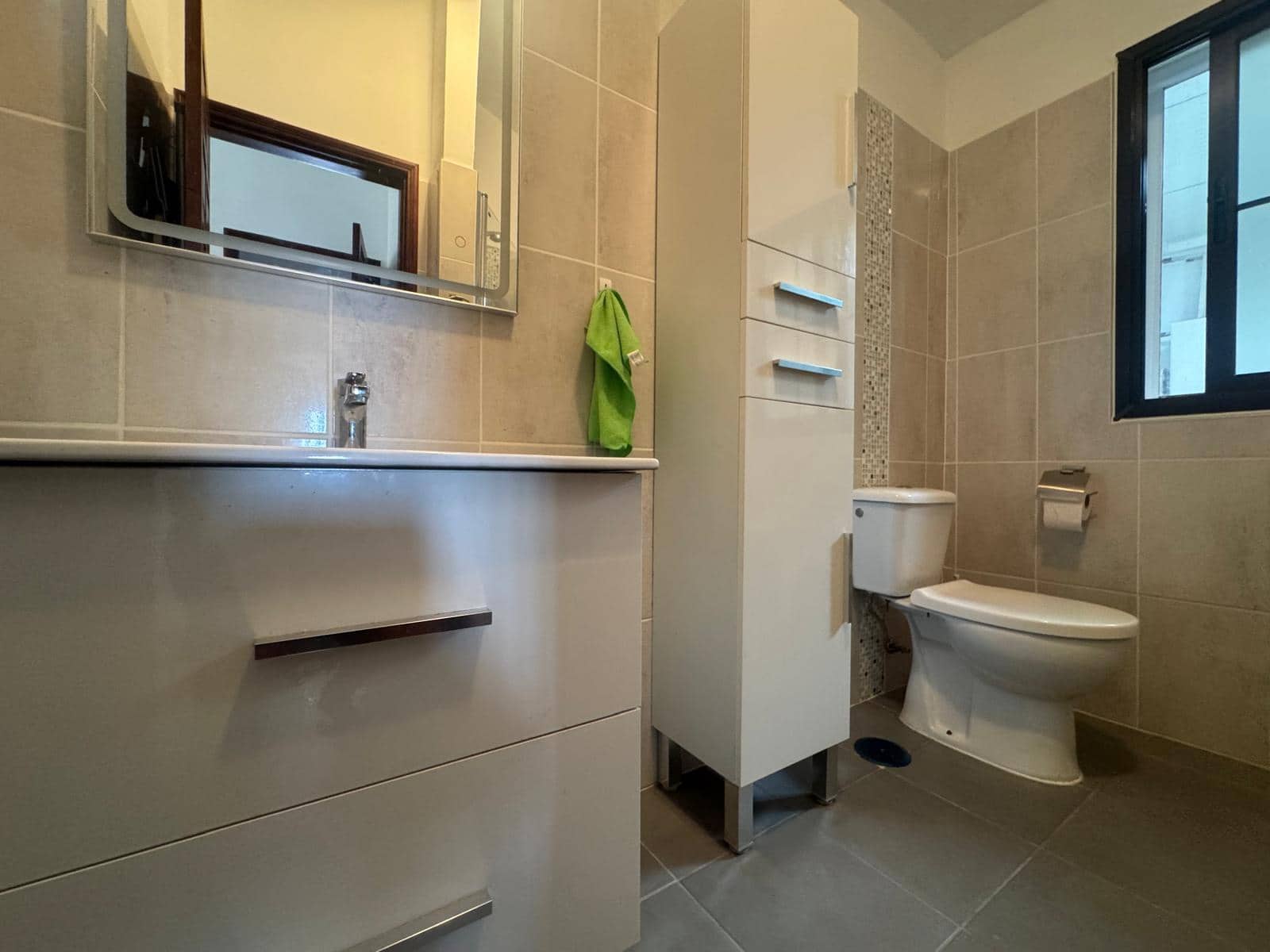 2 sypialnia Apartament na sprzedaż w Amarilla Golf z basenem garażem - 325 000 € (Ref: 9127768)