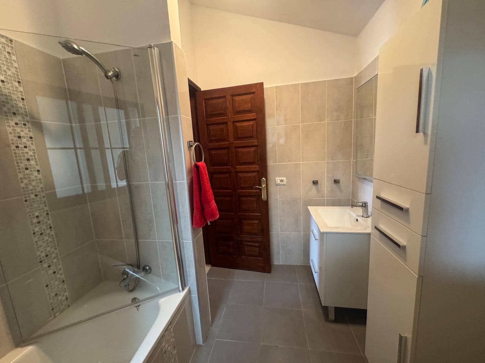 2 sypialnia Apartament na sprzedaż w Amarilla Golf z basenem garażem - 325 000 € (Ref: 9127768)