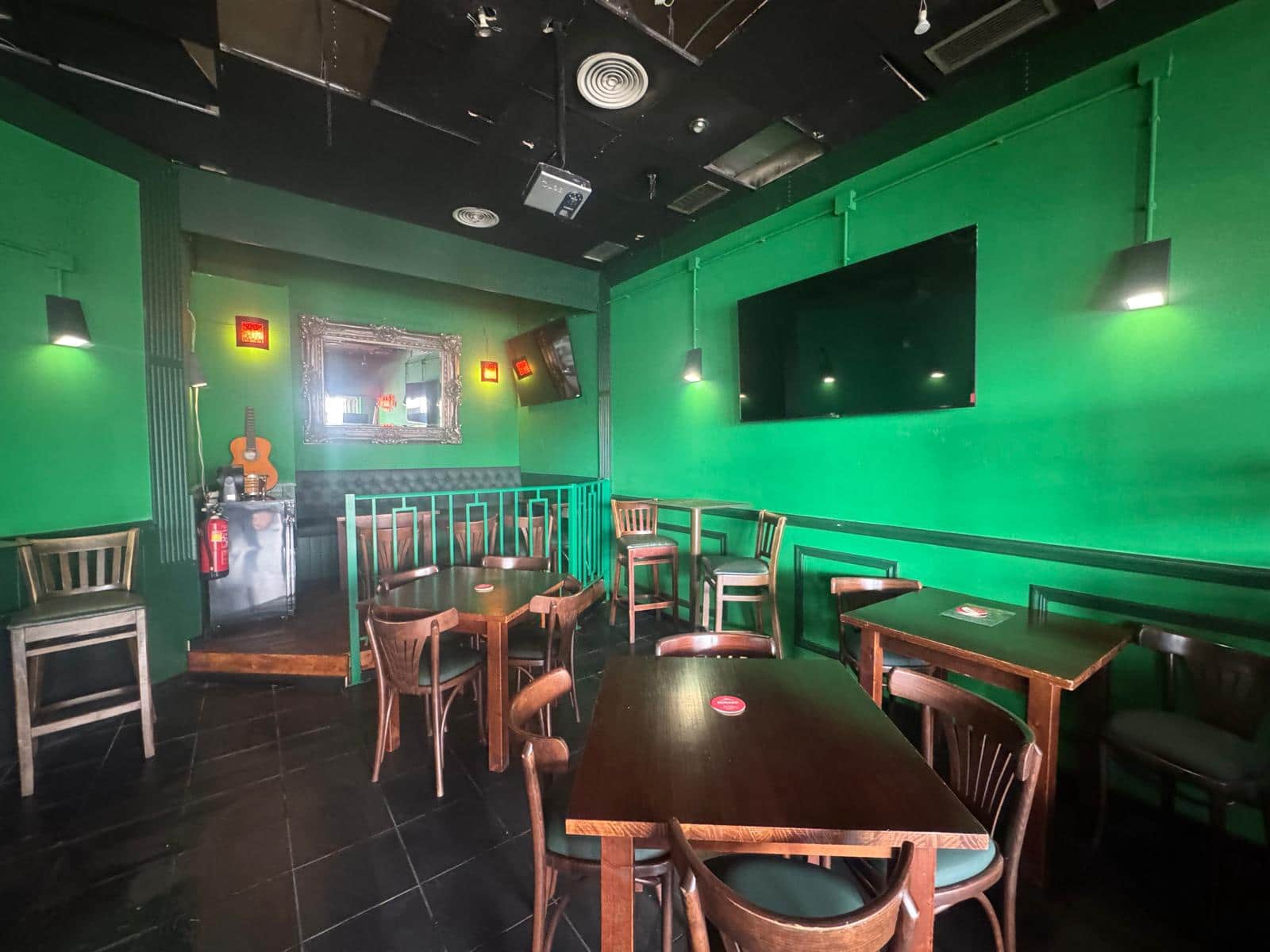 Bedrijf te koop in Costa Adeje - € 129.000 (Ref: 9245609)