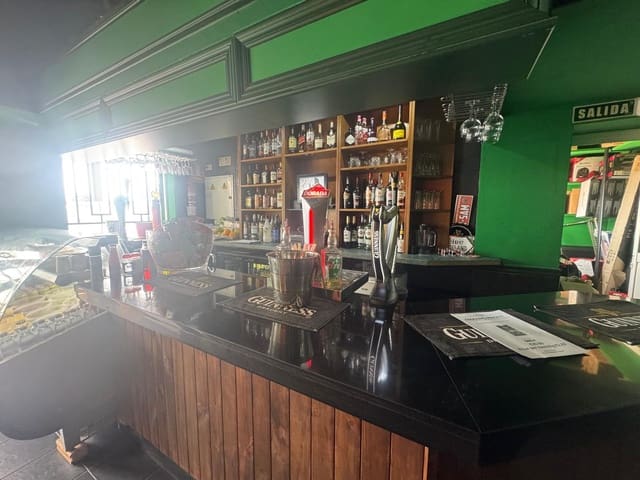 Bedrijf te koop in San Eugenio Bajo, Adeje - € 129.000 (Ref: 9245609)