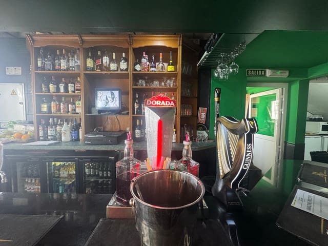 Bedrijf te koop in San Eugenio Bajo, Adeje - € 129.000 (Ref: 9245609)