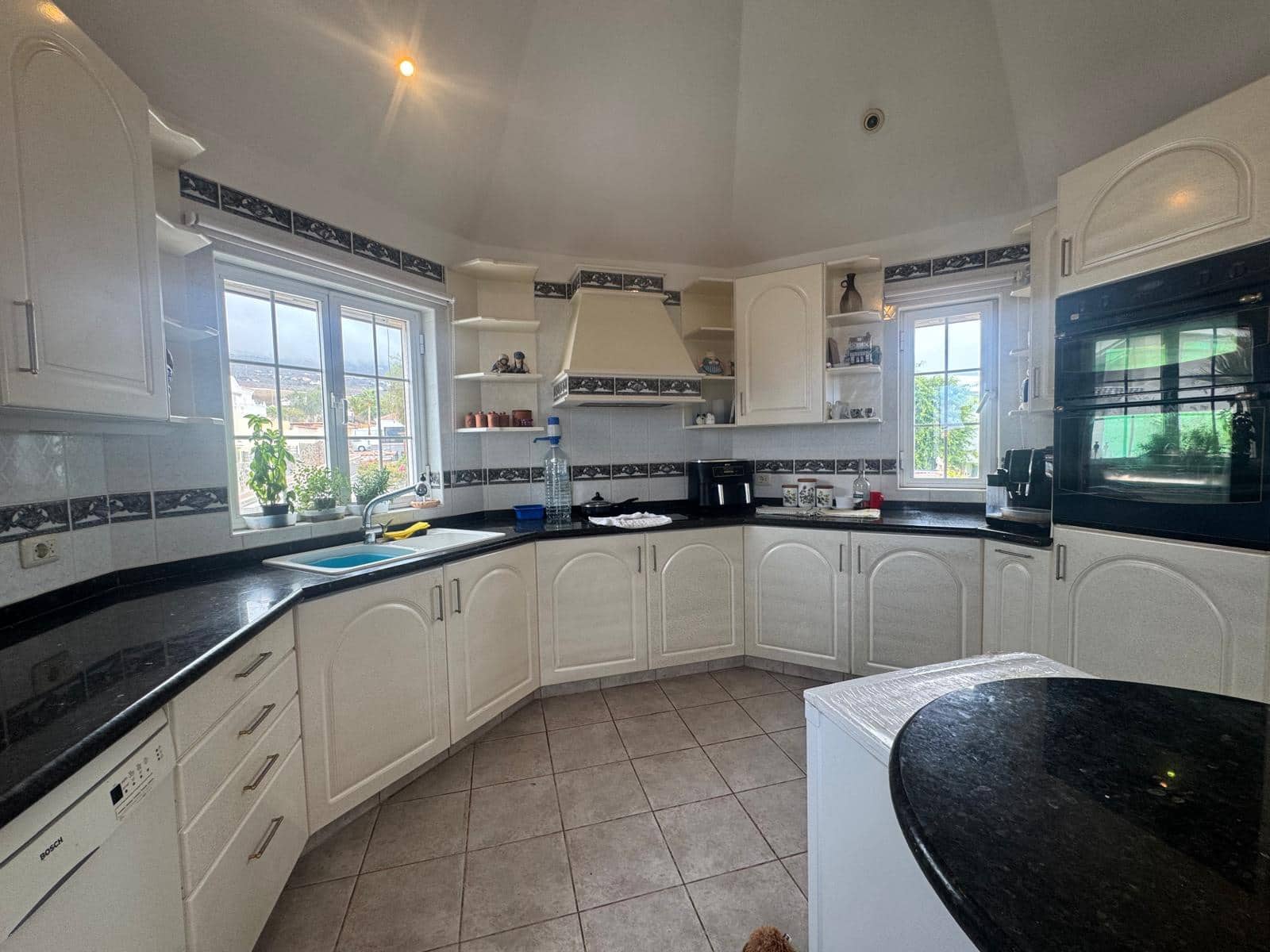 4 soveværelse Villa til salg i Callao Salvaje med swimmingpool garage - € 1.175.000 (Ref: 9325416)