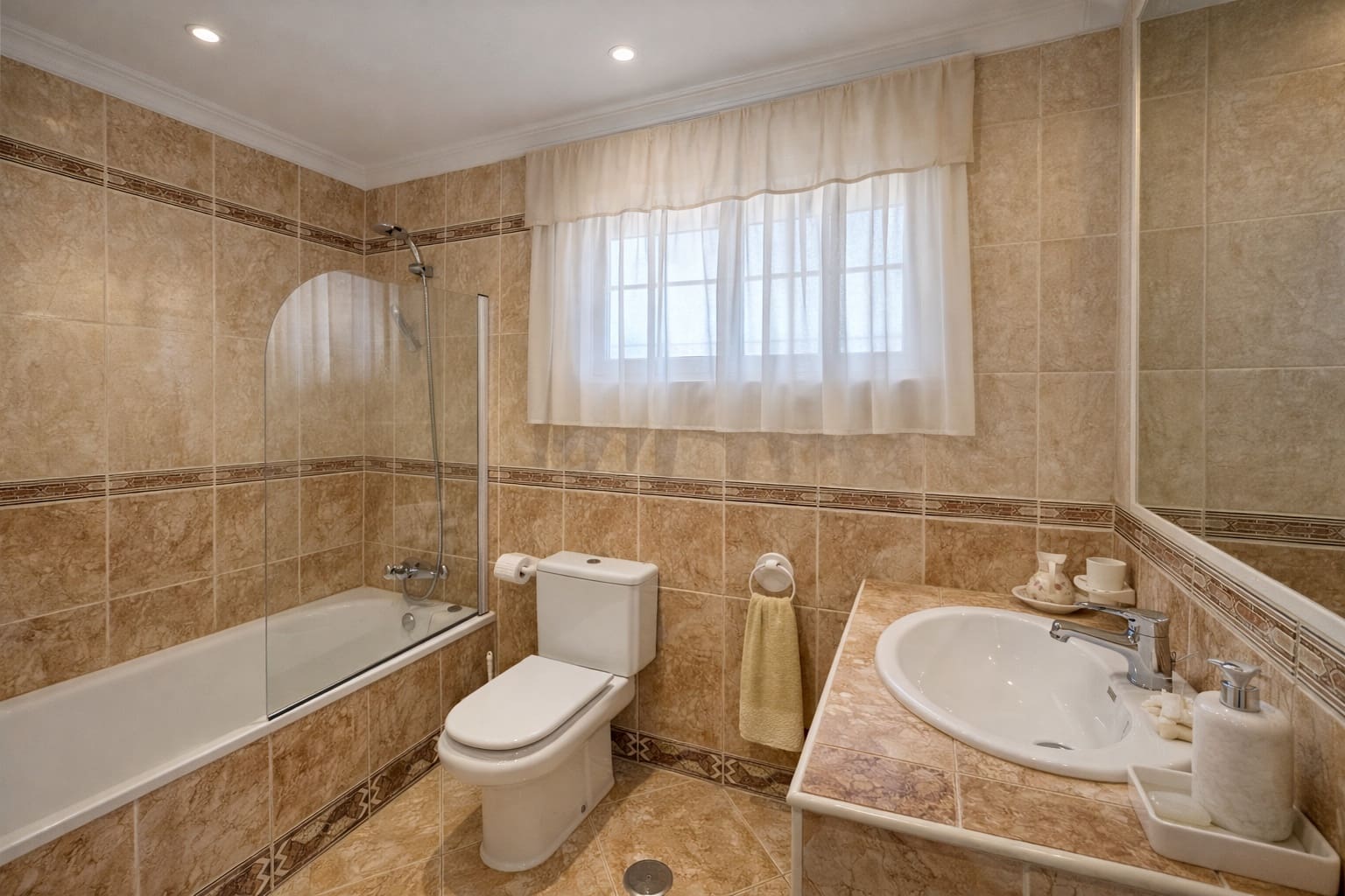 4 soveværelse Villa til salg i Callao Salvaje med swimmingpool garage - € 1.000.000 (Ref: 9325416)