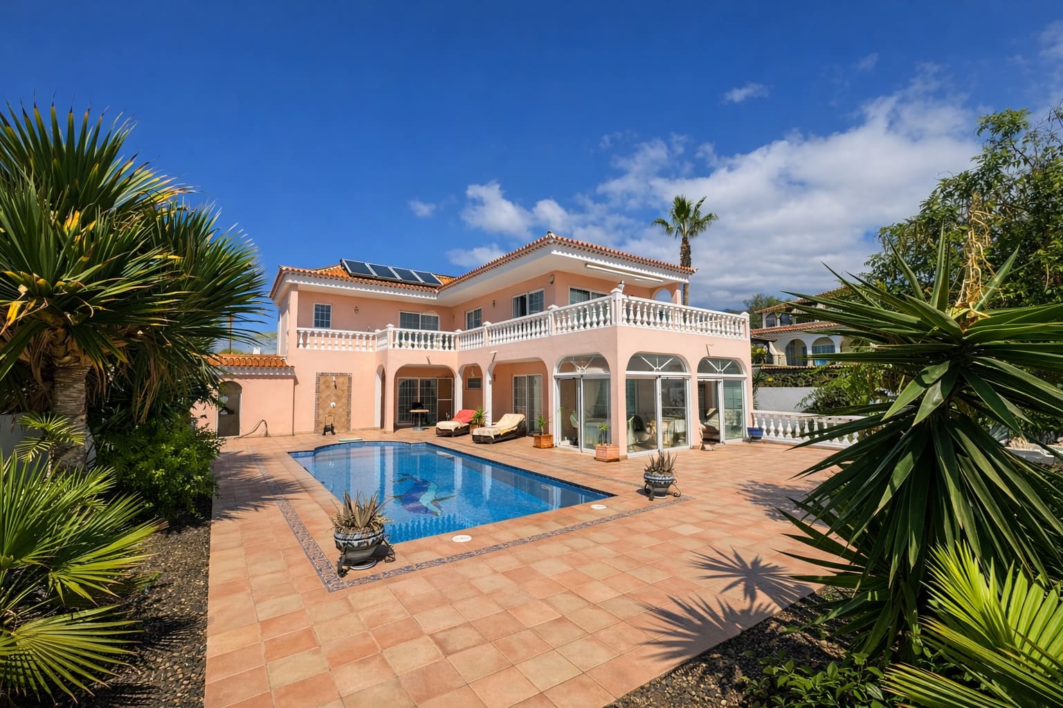 4 soveværelse Villa til salg i Callao Salvaje med swimmingpool garage - € 1.000.000 (Ref: 9325416)